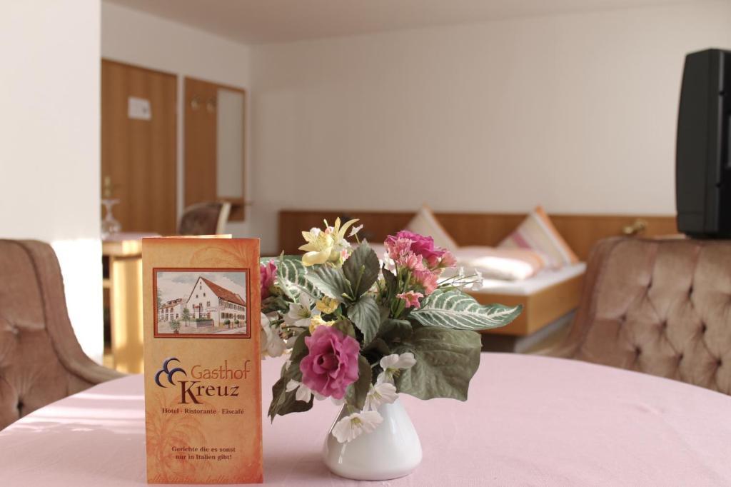 Hôtel Gasthof Kreuz à Heitersheim Extérieur photo