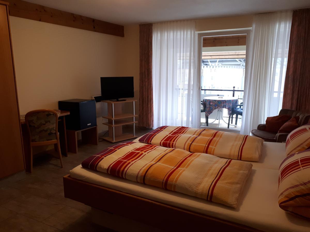 Hôtel Gasthof Kreuz à Heitersheim Extérieur photo
